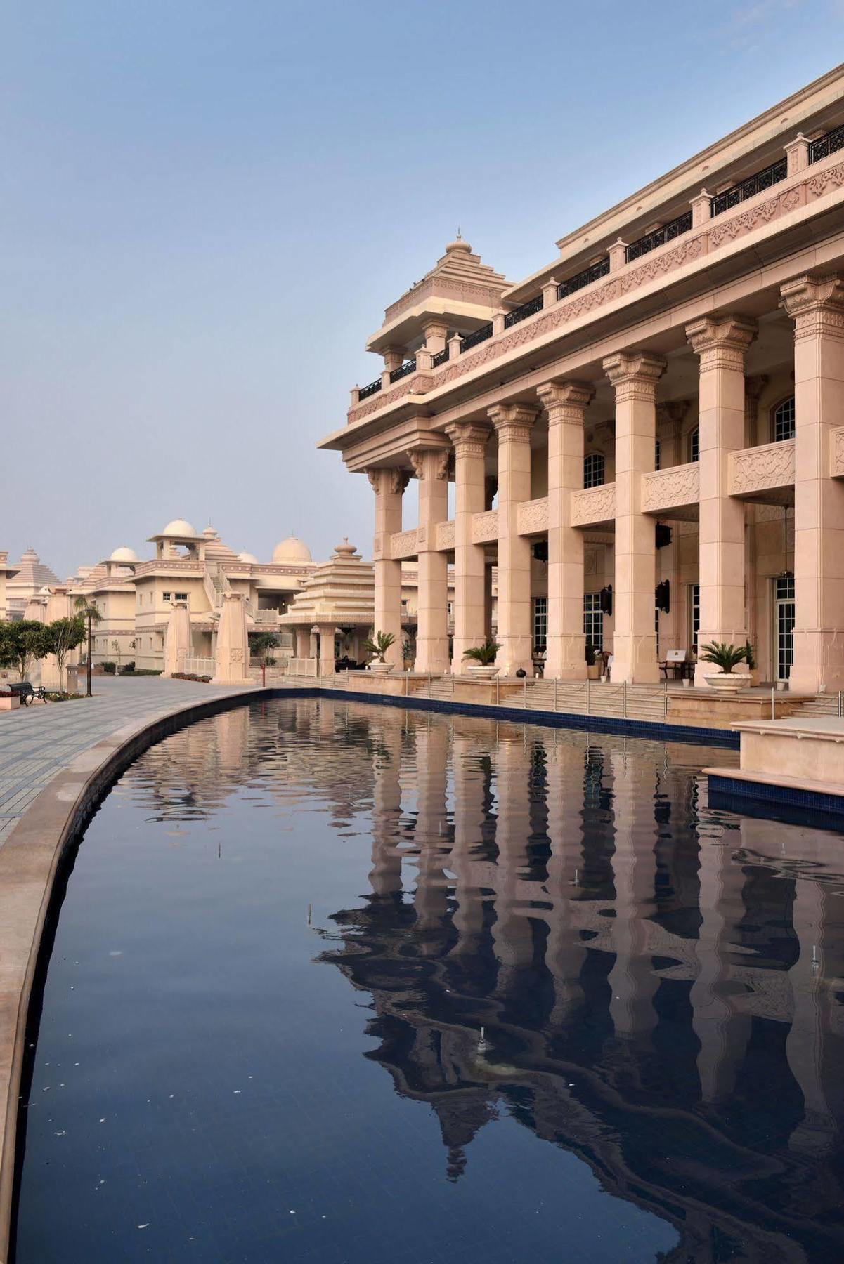 Itc Grand Bharat A Luxury Collection Resort Gurgaon Exterior foto