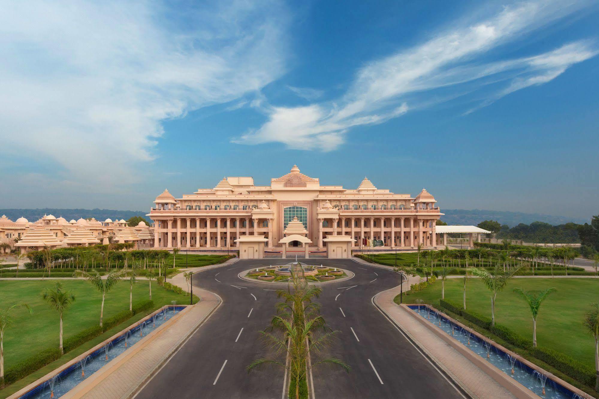 Itc Grand Bharat A Luxury Collection Resort Gurgaon Exterior foto